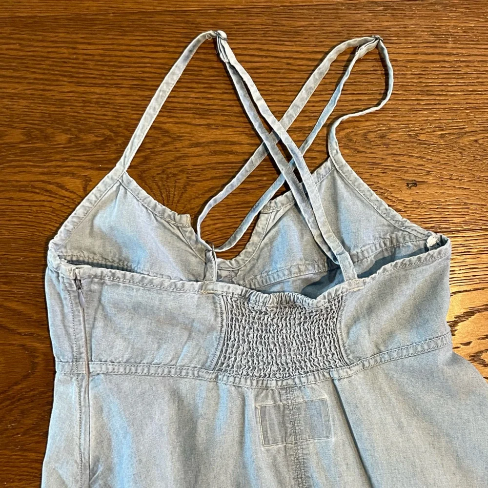 Levi’s Chambray Midi Dress in Light Blue Denim. Size S - Picture 4 of 7